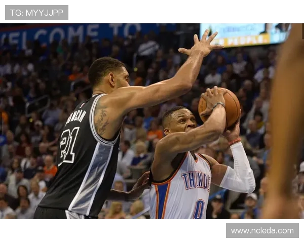 中国男篮力克韩国晋级亚洲杯四强 邓肯-罗宾逊发挥出色助力胜利