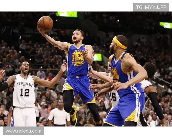 沃克凯斯勒的崛起之路：从新秀到NBA明星的传奇旅程